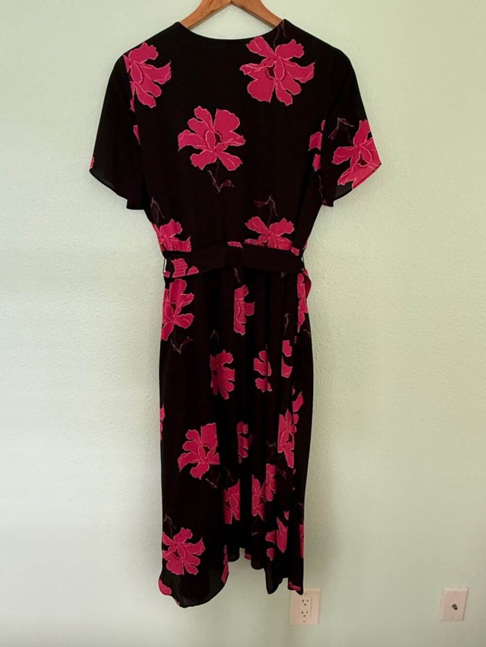 Alfani Black Pink Floral Wrap Tie Waist Dress Size 10 - Picture 7 of 12
